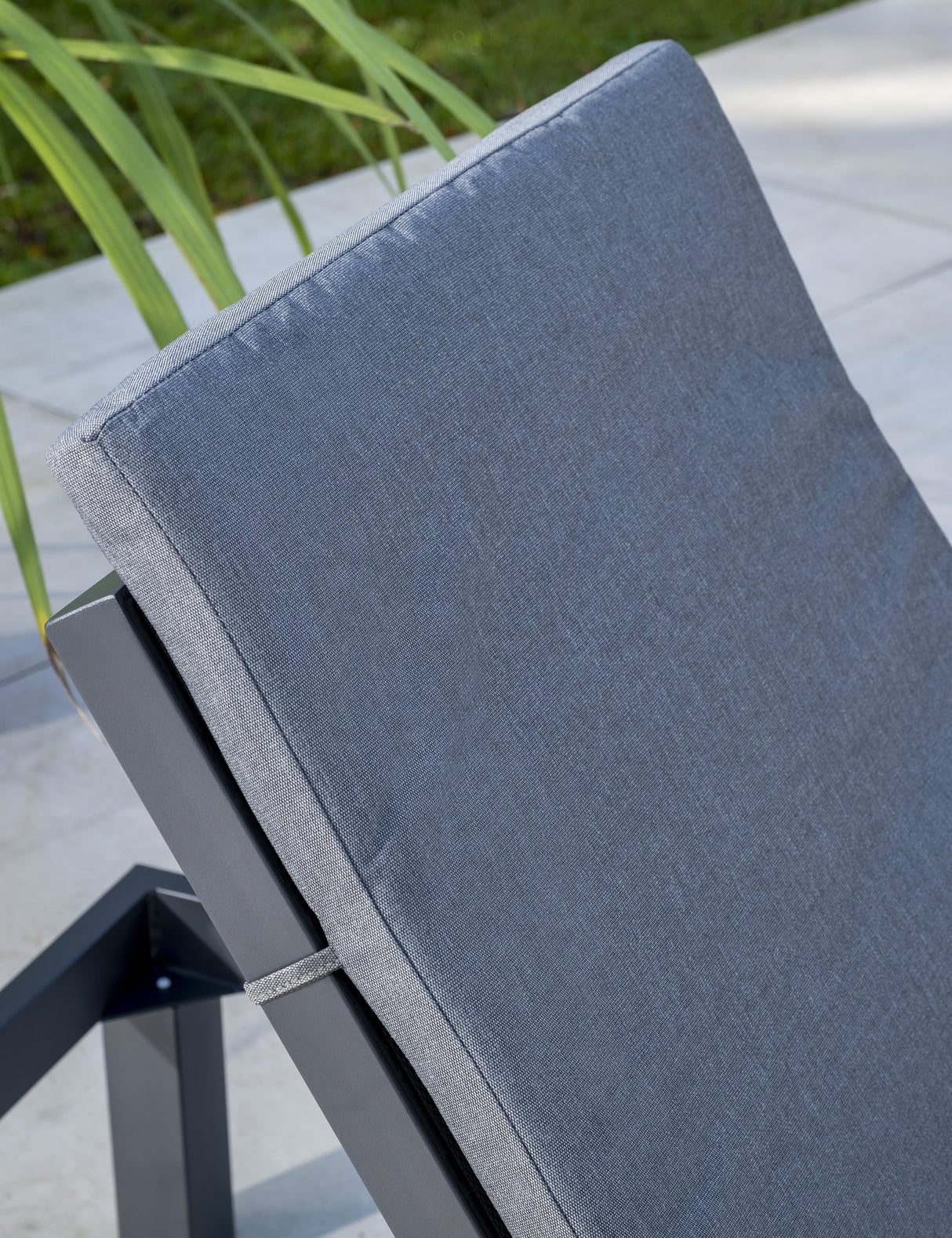 Kettler Elba Signature sun lounger in grey with a cushioned seat, outdoor metal furniture for relaxing in style.