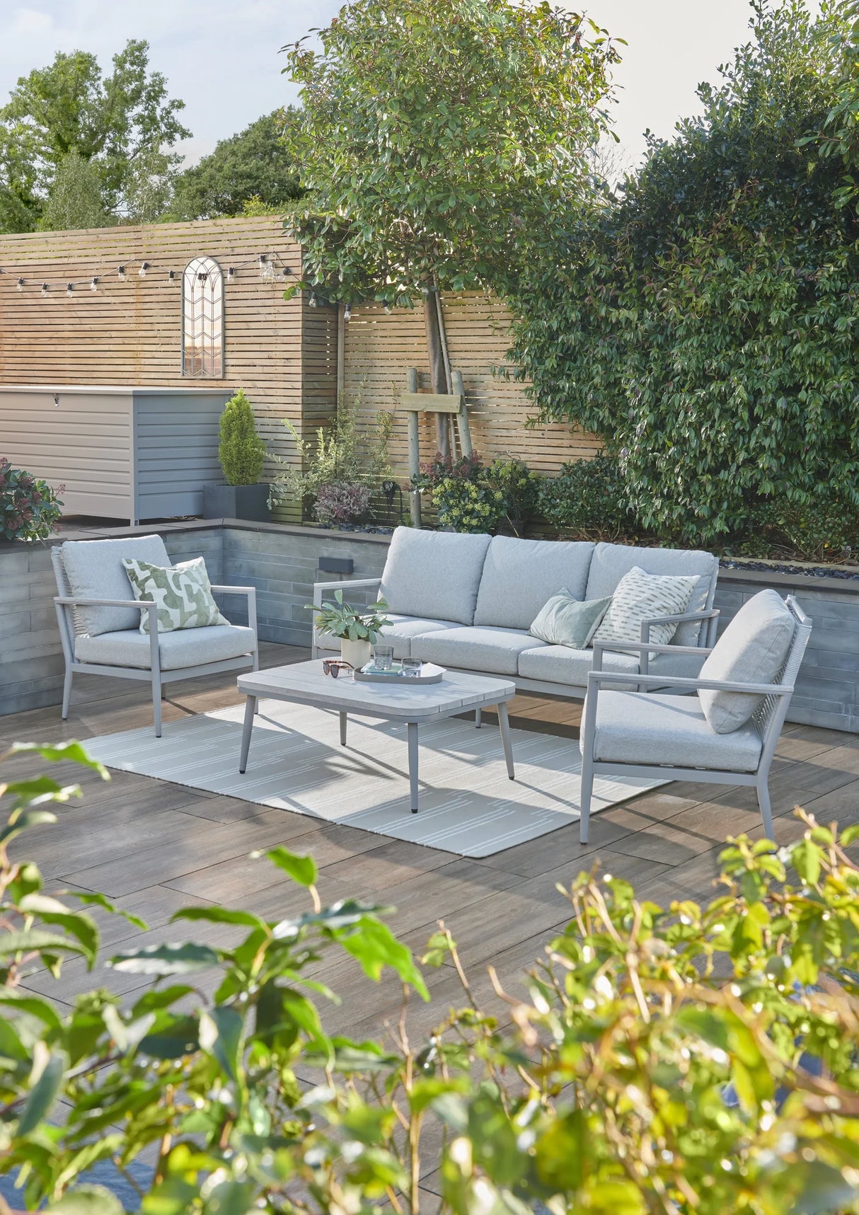 Kettler Trento 5-seat rope lounge set with metal frame and cushions, outdoor patio furniture for relaxing and entertaining.