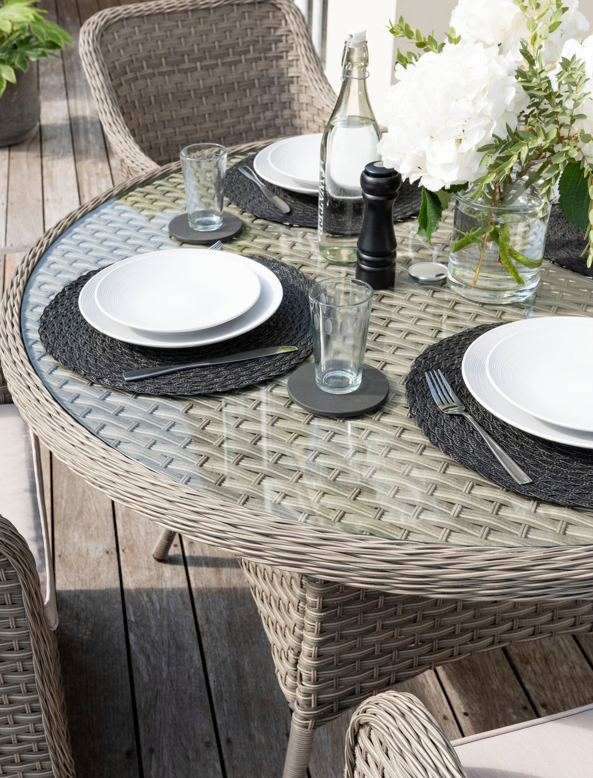 Kettler Charlbury Signature 6 Seat Round Dining Set - Mill Race Garden Centre