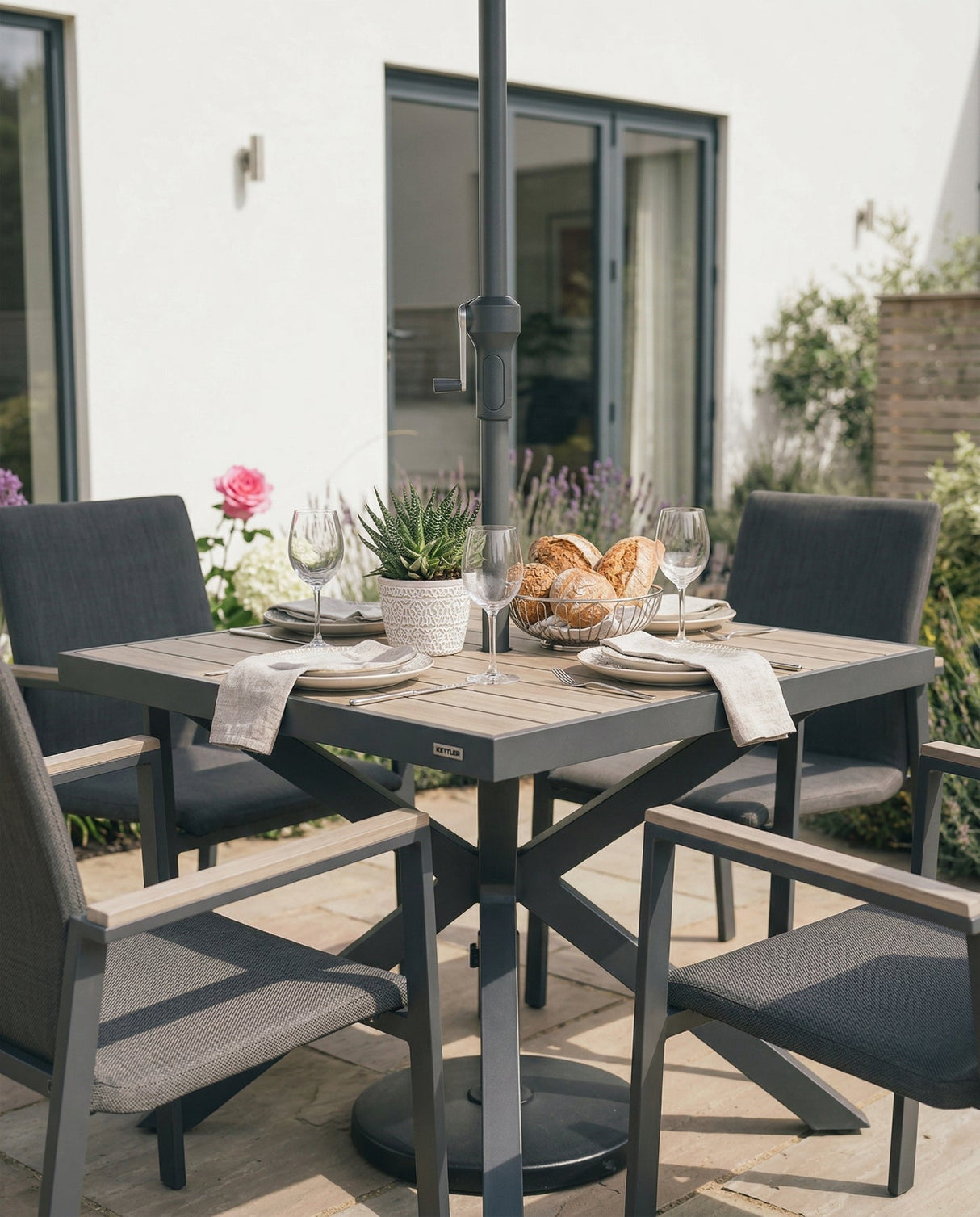 Kettler Tudor 4 Seat Dining Set with Parasol & Base