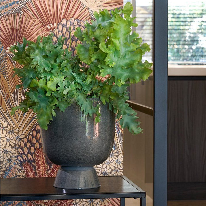 Mica Decorations James Plant Pot on Stand Grey – H22 x Ø19 cm – Iron Indoor Planter