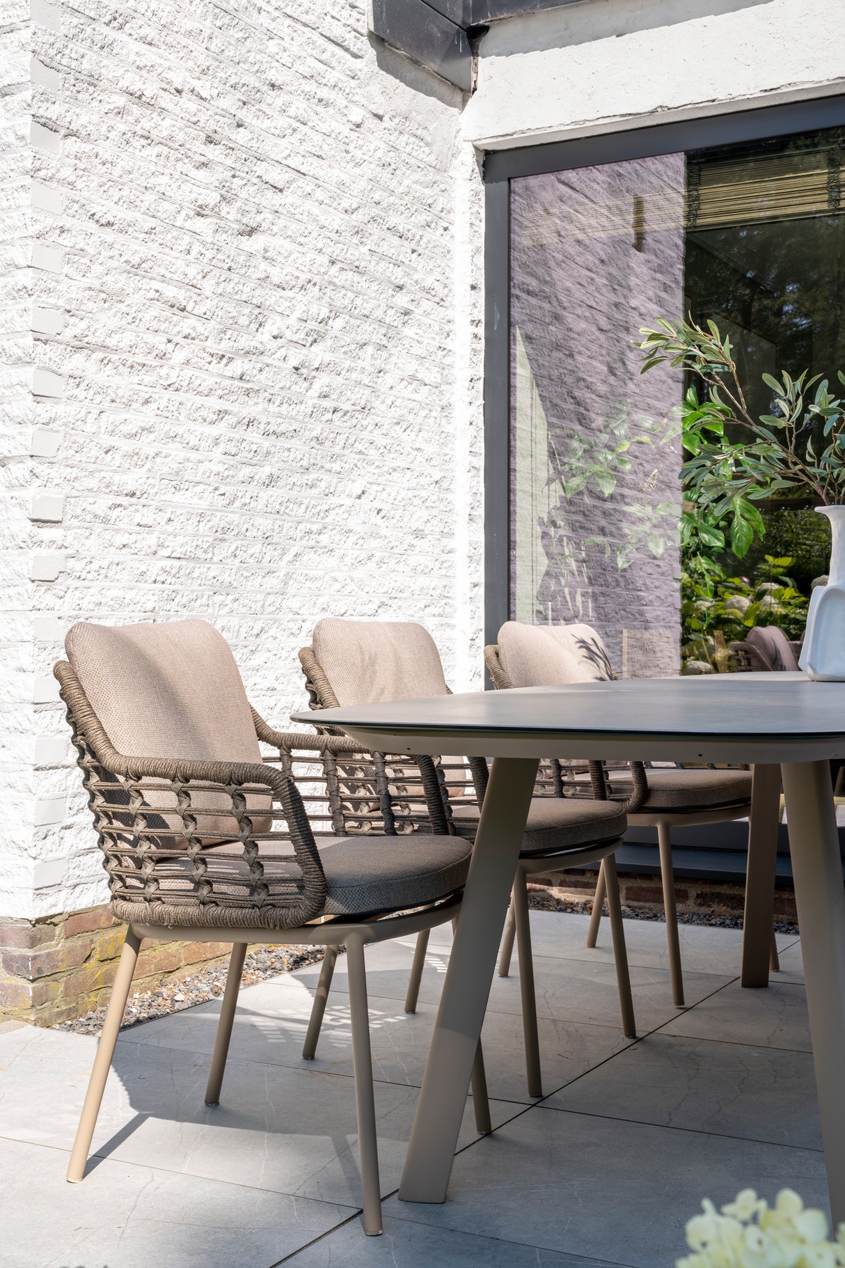 4 Seasons Outdoor Puglia Six Seat Oval Dining Set - Mill Race Garden Centre