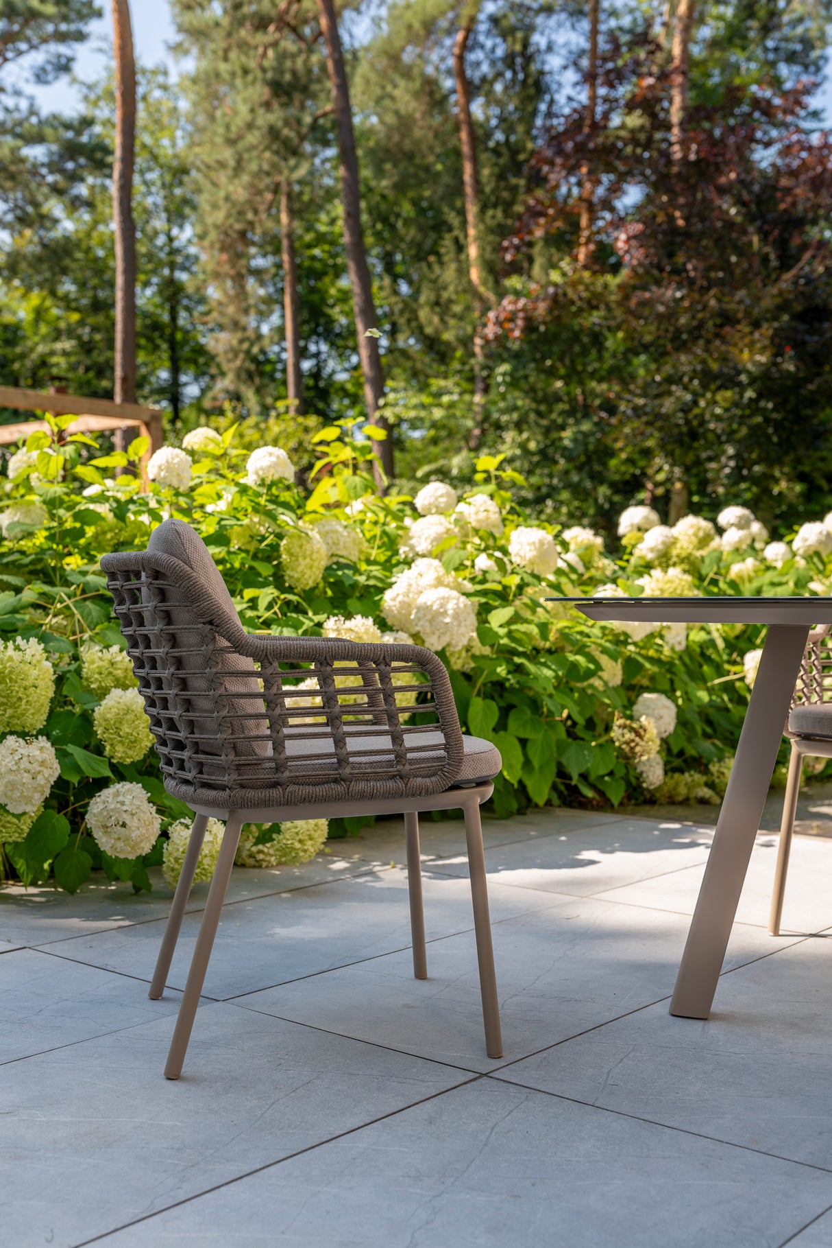 4 Seasons Outdoor Puglia Six Seat Round Dining Set - Mill Race Garden Centre