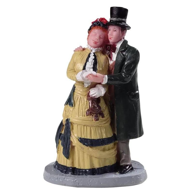 Dickens Couple - Mill Race Garden Centre