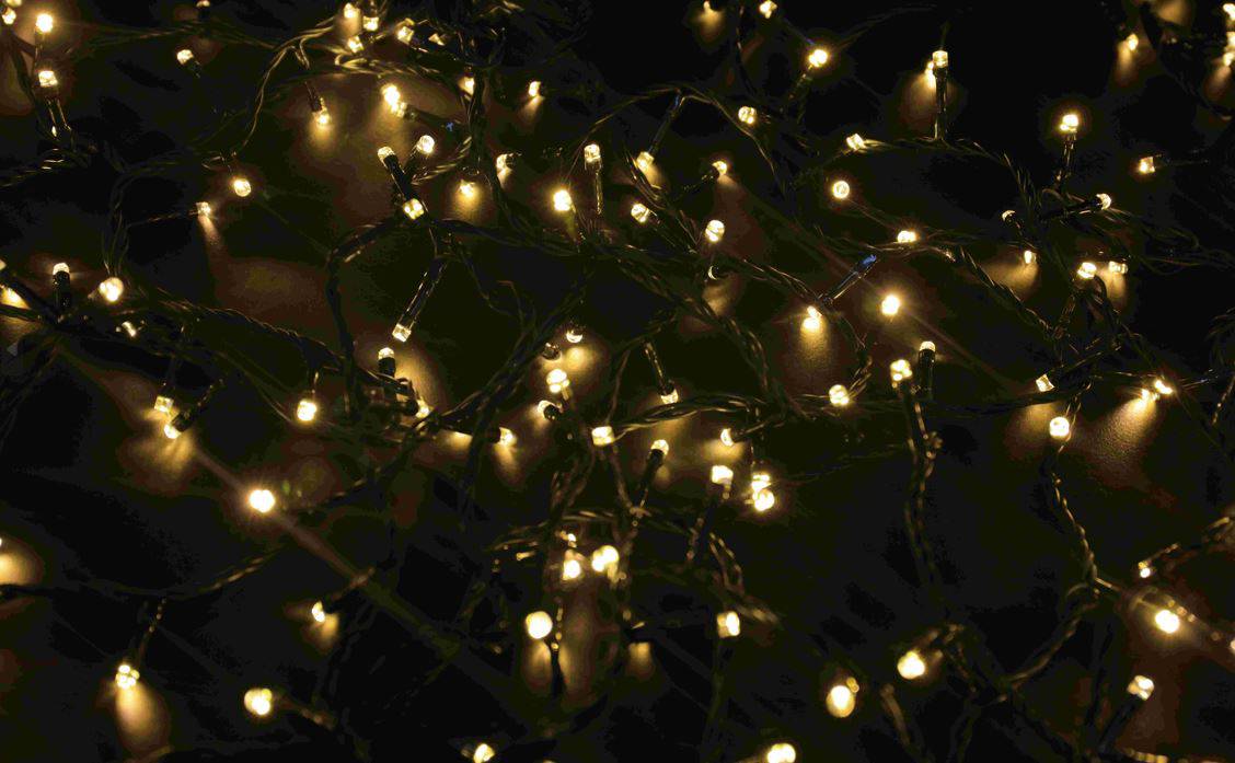 Jingles 480 LED Warm White Multi Function Battery String Lights with Time Smart - Mill Race Garden Centre