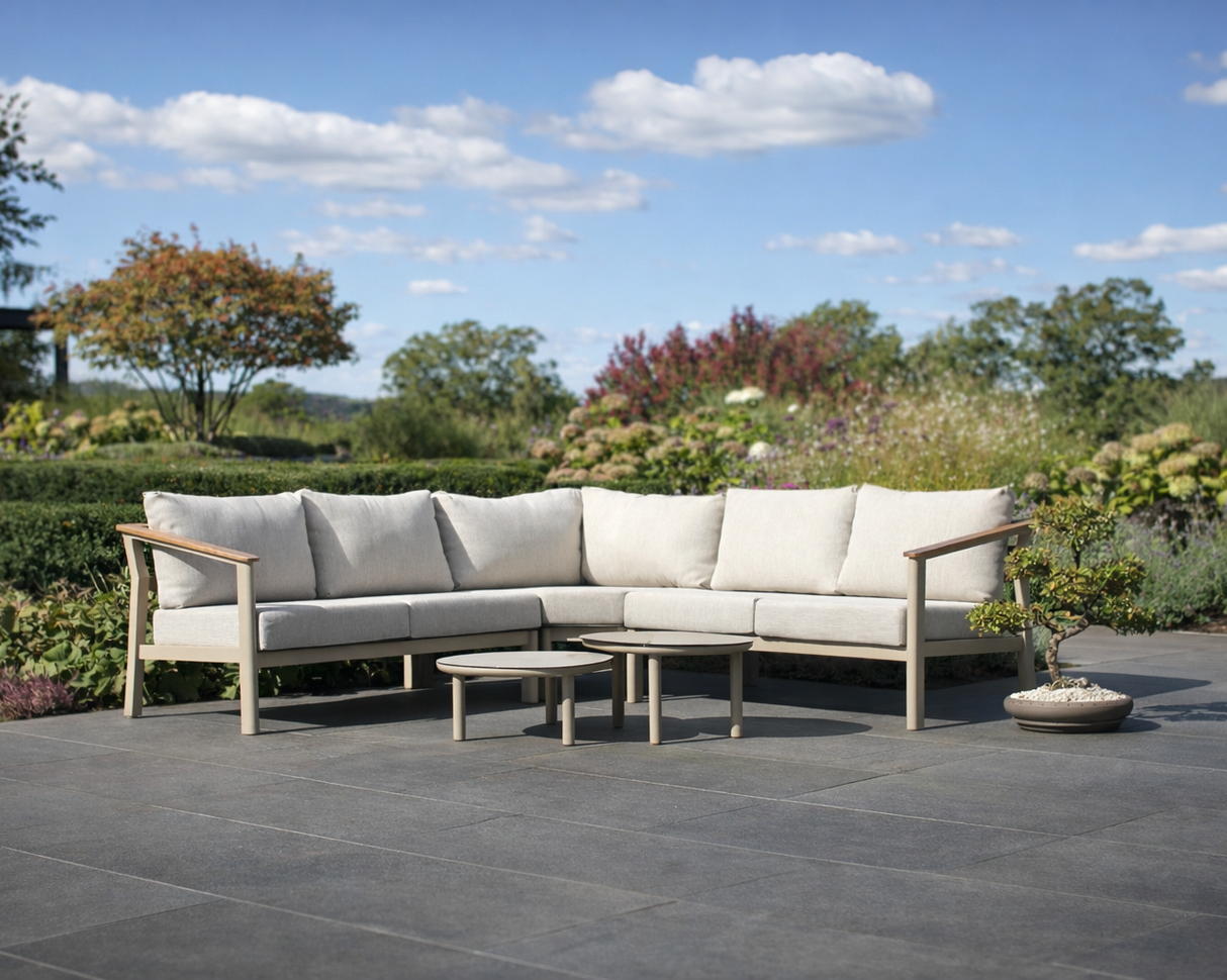 4 Seasons Outdoor Olivia modular lounge set with Monroe coffee tables, featuring metal construction and comfortable cushions.